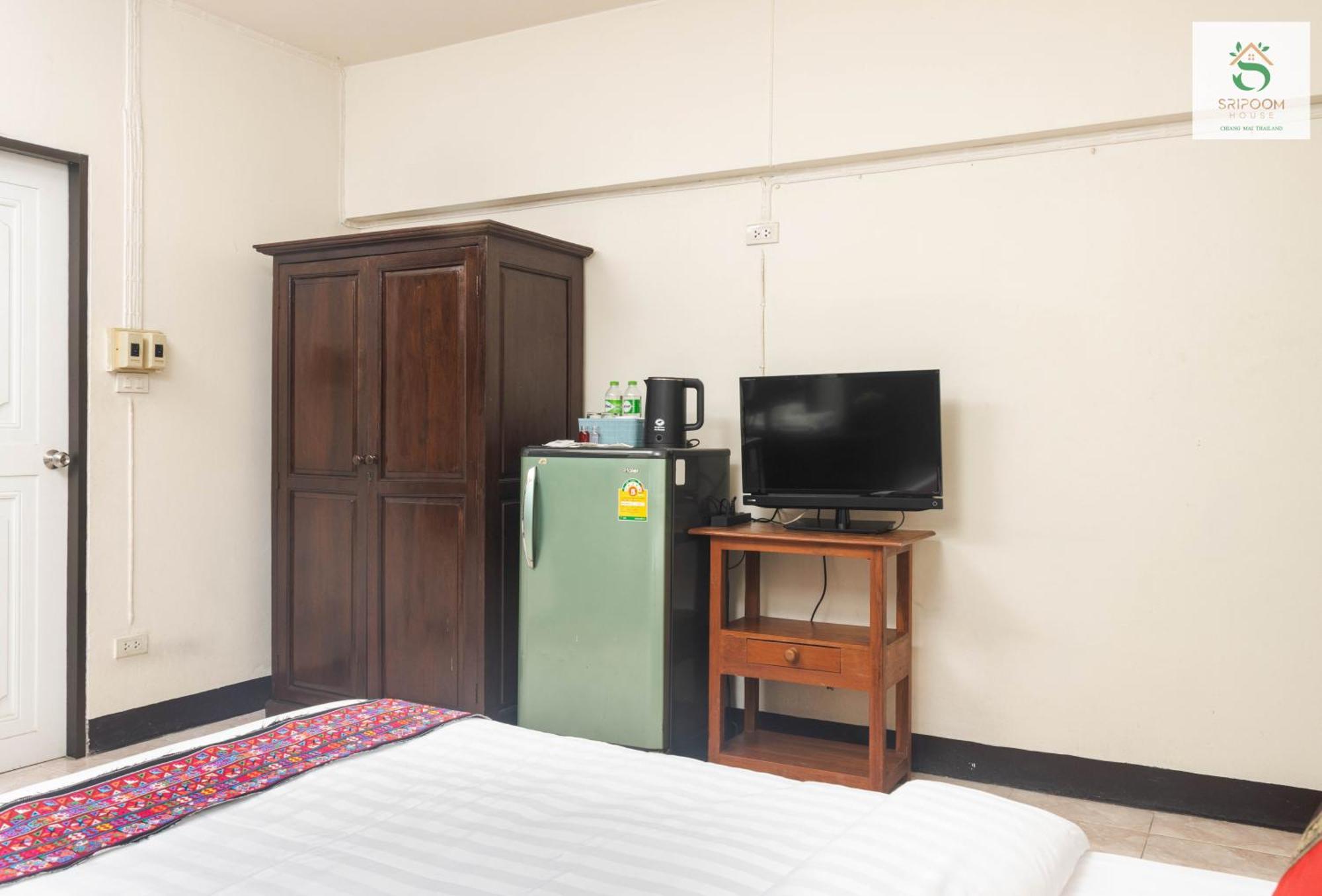Sripoom House 1 Hotell Chiang Mai Eksteriør bilde